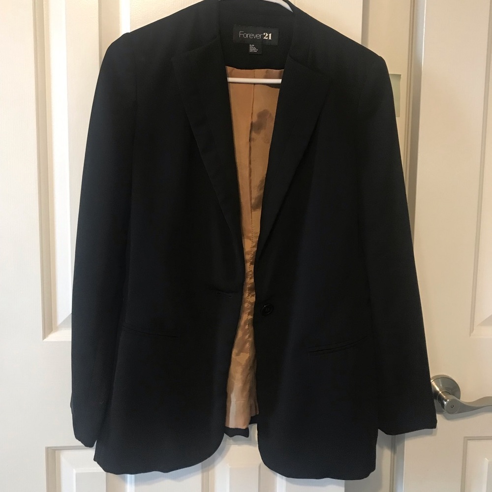 Gently Used Forever21 Women’s Black Blazer